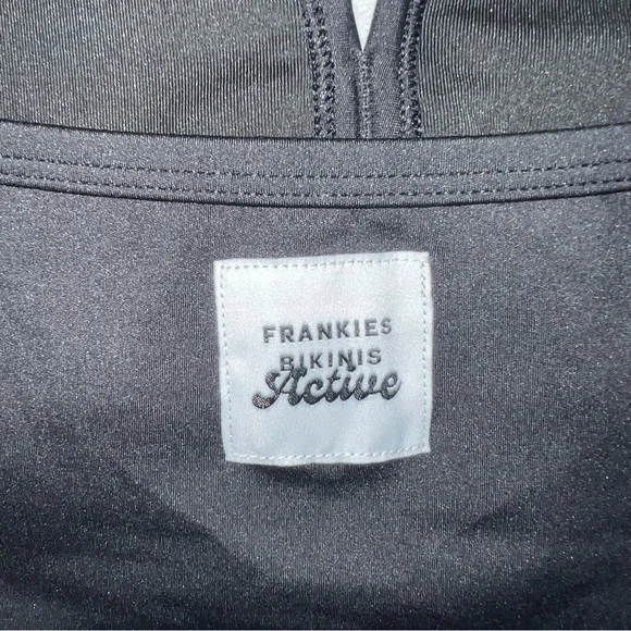 Frankies Bikini Active Women’s Halter Top Size M Black Stretch Athleisure Yoga - Picture 4 of 7